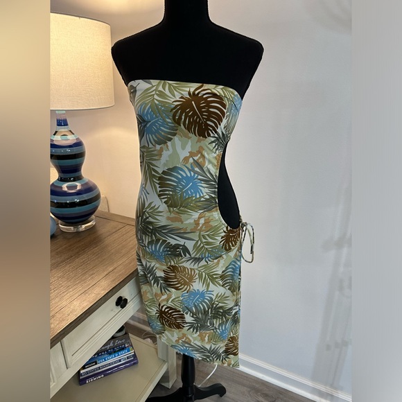 Asymmetrical Forever 21 Tropical Leaf Dress - No Size - Picture 7 of 9